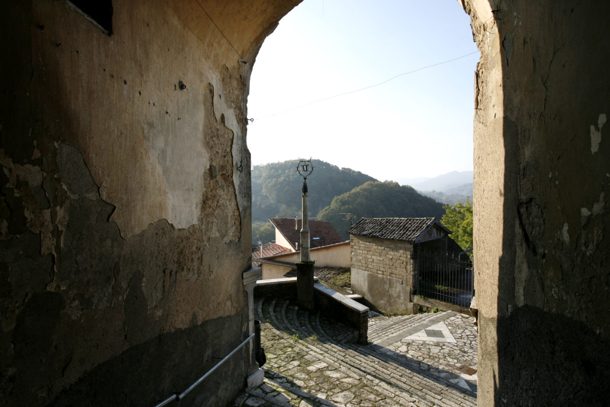 view of one of the entrances to Tufo village